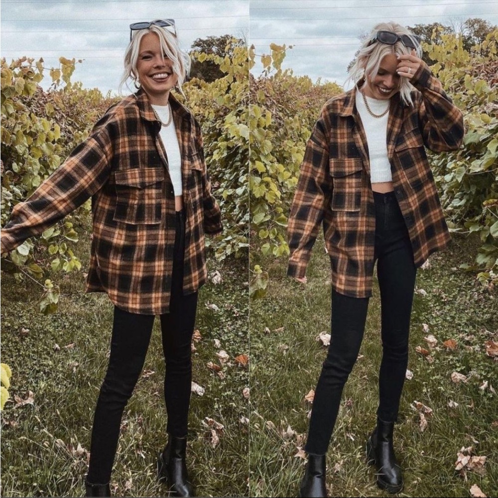 Vici Petaluma Plaid Flannel Top - Picture 2 of 5